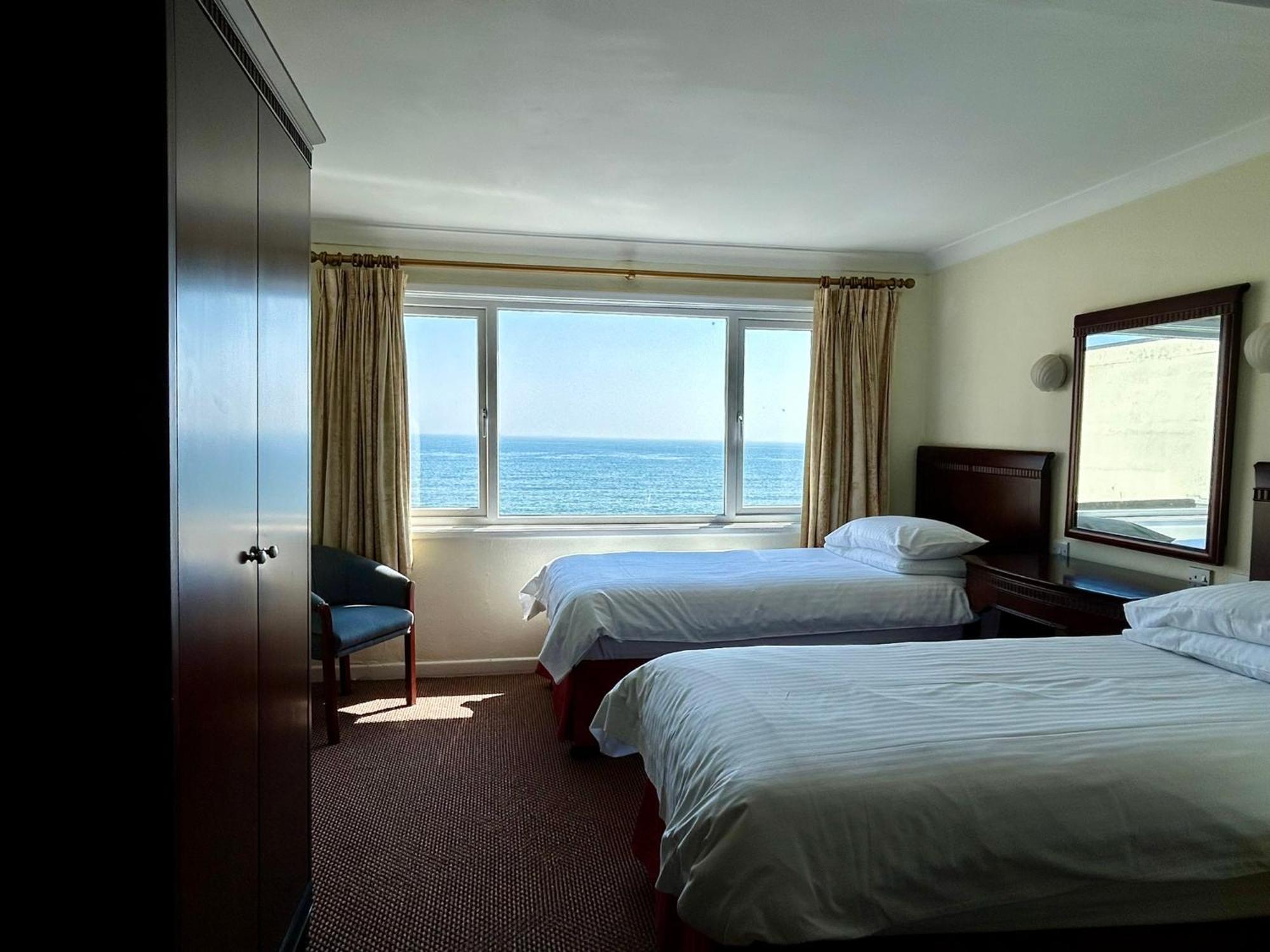 Regent Court - Seafront, Sandown - Free Car Ferry For Bookings Of 3 Or More Nights, Subject To Availability Eksteriør bilde