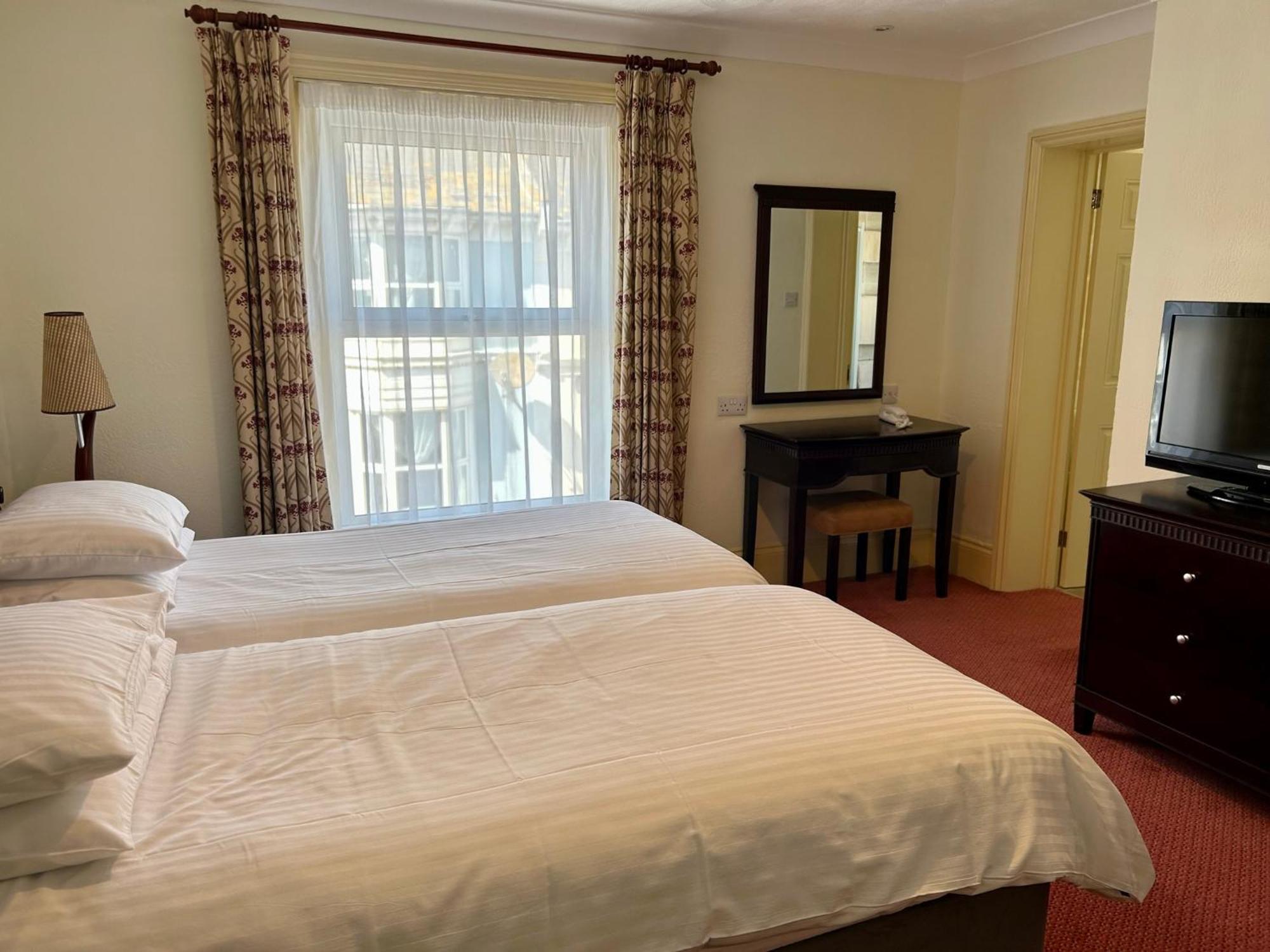 Regent Court - Seafront, Sandown - Free Car Ferry For Bookings Of 3 Or More Nights, Subject To Availability Rom bilde